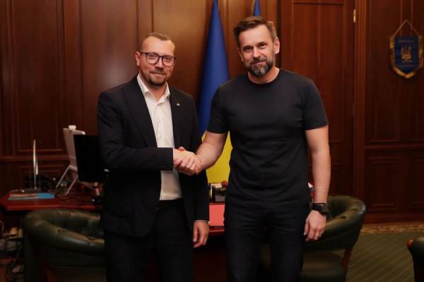 Держава формально заснувала Міністерство з питань громад, регіонів та внутрішньо переміщених осіб. 4 Держава формально заснувала Міністерство з питань громад, регіонів та внутрішньо переміщених осіб. 4
