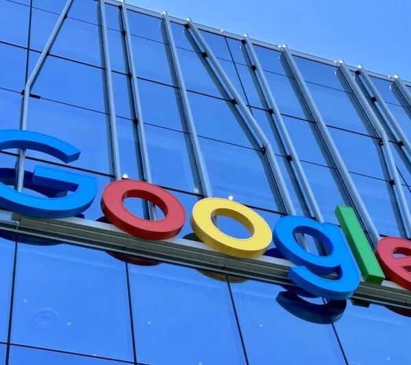 Головна 102 Тисячі працівників Google вимагають захисту від звільнень через стрімкий розвиток…