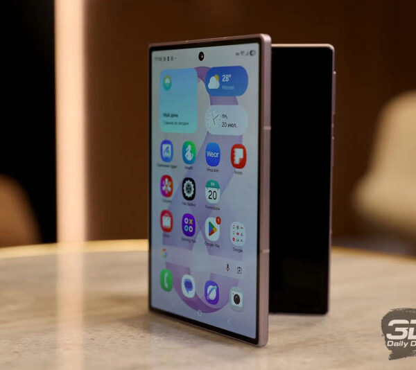 Samsung Galaxy Z Fold8: смартфон-книжка з розширеним екраном вже від 150 тис. рублів