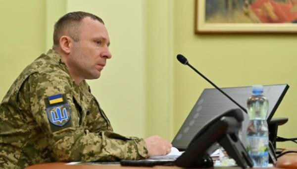 Українська: Захист Батьківщини в умовах війни за незалежність вимагає повної самовіддачі. 11