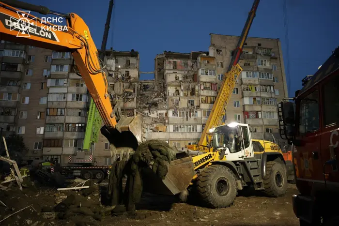Головна 77 На Дарницькій стороні Києва завершено пошуково-рятувальні роботи
