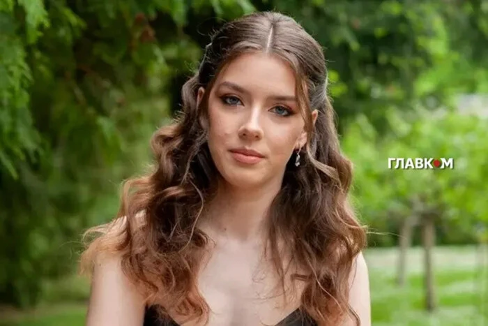 Випускниця, яка отримала максимальний бал на НМТ з трьох дисциплін, розкрила найважчі питання тесту. 7 Випускниця, яка отримала максимальний бал на НМТ з трьох дисциплін, розкрила найважчі питання тесту. 4