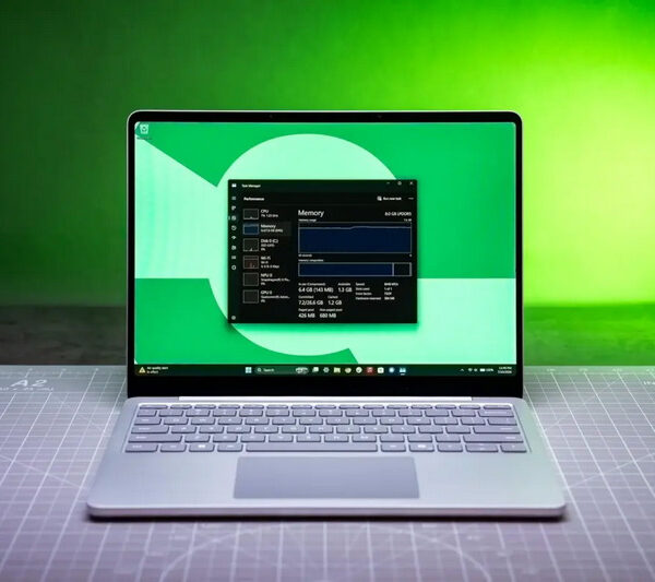 Microsoft Surface Laptop: 8 ГБ RAM за $950 не впорався з простими завданнями