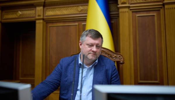 Корнієнко вважає, що Рада схвалить кандидатуру Хмари на посаду глави оборонного відомства 11 Корнієнко вважає, що Рада схвалить кандидатуру Хмари на посаду глави оборонного відомства 11