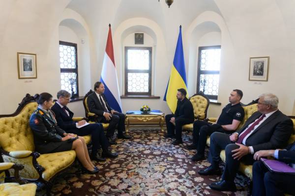 Глава держави отримав вірчі грамоти від п'яти держав. 8 Глава держави отримав вірчі грамоти від п'яти держав. 8