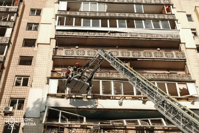 Повітряні сили розкрили кількість ракет, що вдарили по столиці. 51 Повітряні сили розкрили кількість ракет, що вдарили по столиці. 37