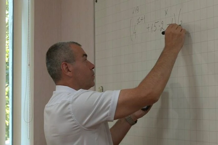 Дев’ять вихованців викладача з Черкас отримали максимальний бал на тестуванні з математики. 1 Дев’ять вихованців викладача з Черкас отримали максимальний бал на тестуванні з математики. 1