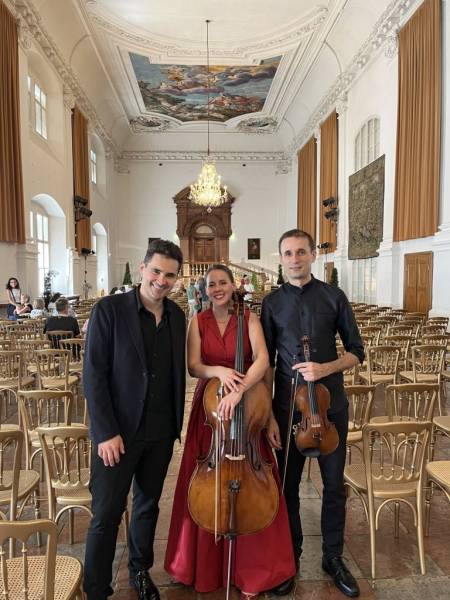 Lyatoshynsky Trio вперше виступило на відкритті Зальцбурзького фестивалю 7 Lyatoshynsky Trio вперше виступило на відкритті Зальцбурзького фестивалю 7