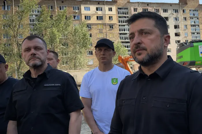 Зеленський пообіцяв відплату за масований напад на Київ 15 Зеленський пообіцяв відплату за масований напад на Київ 12