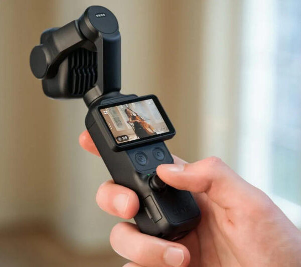 DJI Osmo Pocket 4P: кишенькова кінокамера з двома об’єктивами вже у продажу