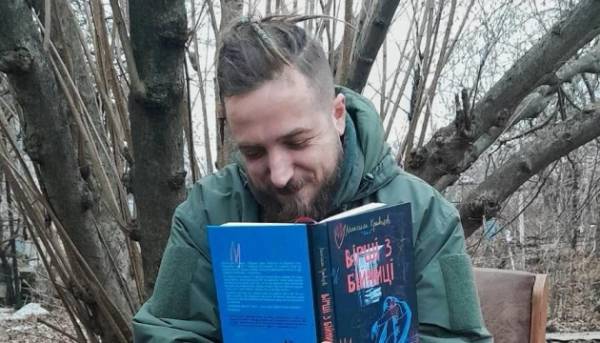 У Великій Британії опублікують добірку поезії Максима Кривцова