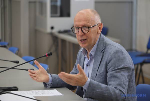 Цьогорічний РетроМузФест імені Весоловського носитиме назву «Музика, яка стирає межі» 8 Цьогорічний РетроМузФест імені Весоловського носитиме назву «Музика, яка стирає межі» 8