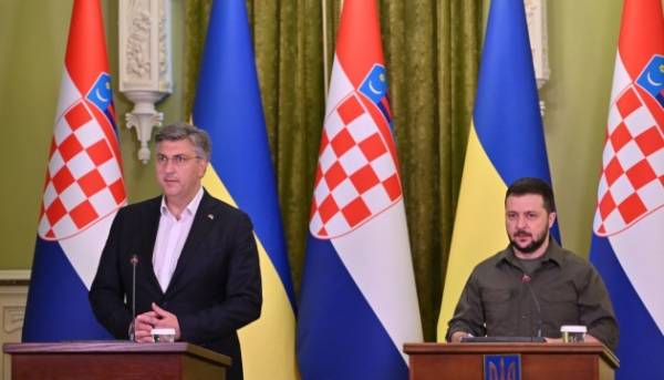 Країни прагнуть співпраці з Україною у сфері виробництва безпілотників, заявляє прем'єр-міністр Хорватії 12 Країни прагнуть співпраці з Україною у сфері виробництва безпілотників, заявляє прем'єр-міністр Хорватії 12
