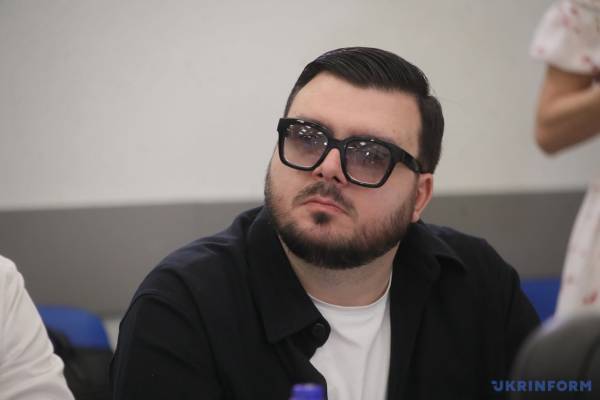 Що сучасний театр знаходить і шукає у «Енеїді»? Феномен «Енеїдобуму» в умовах війни 44 Що сучасний театр знаходить і шукає у «Енеїді»? Феномен «Енеїдобуму» в умовах війни 44