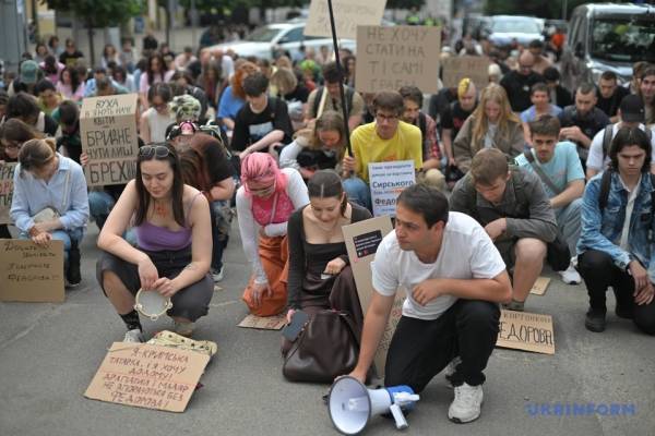 У Києві та інших містах тривають акції на підтримку Федорова 42 У Києві та інших містах тривають акції на підтримку Федорова 42