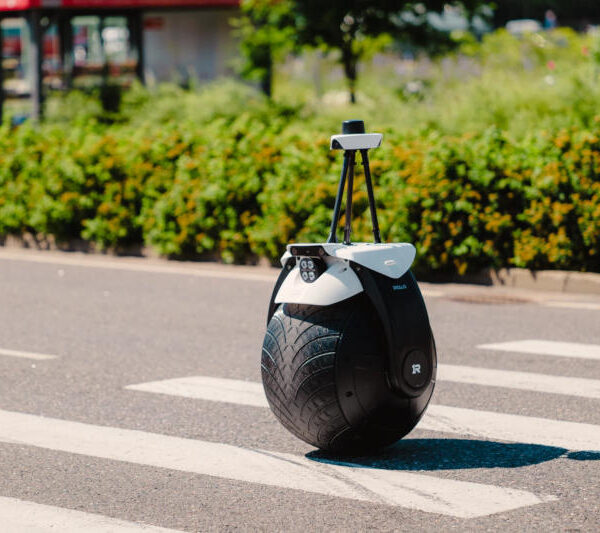 Rollo Robotics презентував робота-патрульного 1Rollo: ваш одноколісний кіберполіцейський вже тут