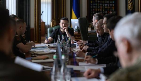 Оборона, економіка та дипломатія: Зеленський провів зустріч з оновленим урядом
