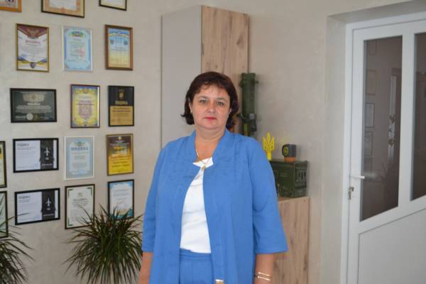Перша, хто прикрасить хрест, швидко вступить у шлюб. 19 Перша, хто прикрасить хрест, швидко вступить у шлюб. 19