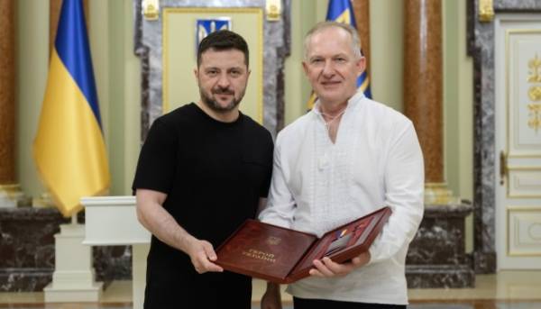 Глава держави Володимир Зеленський надав звання Героя України Сергію Риженку, який очолює обласну лікарню на Дніпропетровщині.