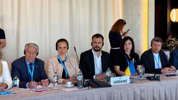 Парламентська Асамблея Ради Європи ухвалила декларацію, що засуджує російську агресію та атаку на Київську лавру. 4