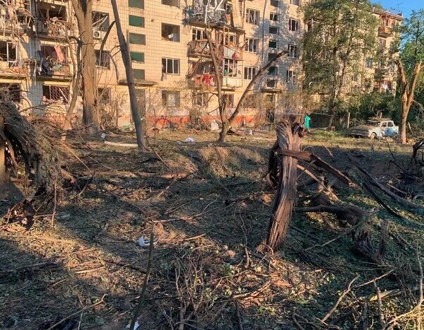 Ракетна атака на Київ: наслідки на вулиці Нивки (знімки)