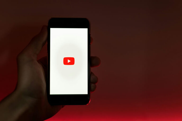 YouTube припиняє монетизацію ШІ-контенту: три категорії відео втрачають дохід 7 YouTube припиняє монетизацію ШІ-контенту: три категорії відео втрачають дохід 4
