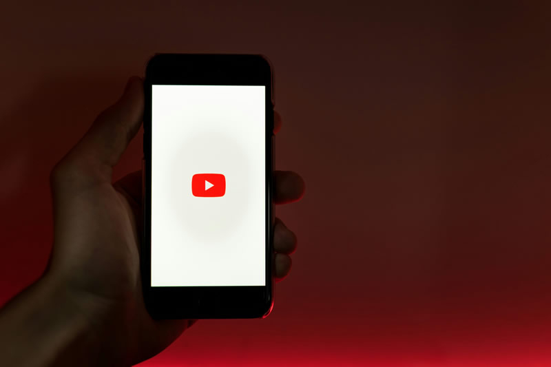YouTube припиняє монетизацію ШІ-контенту: три категорії відео втрачають дохід 2 Источник изображения: Szabo Viktor/Unsplash