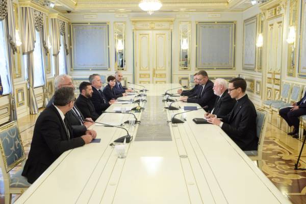 Лідер України та спеціальний представник Папи Лева XIV обговорили роль церкви в українській державі 4 Лідер України та спеціальний представник Папи Лева XIV обговорили роль церкви в українській державі 4