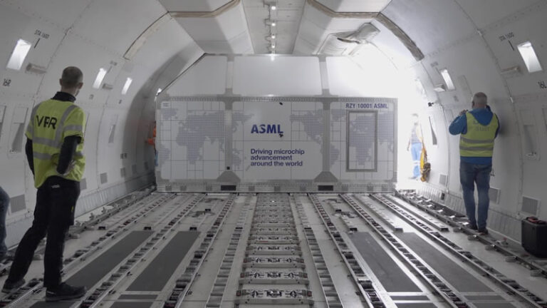 ASML винагородить працівників акціями на €20 тисяч у розпал AI-буму 13 ASML винагородить працівників акціями на €20 тисяч у розпал AI-буму 5