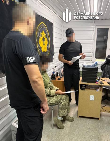 ДБР проводить слідчі дії у понад ста військкоматах по всій Україні 8