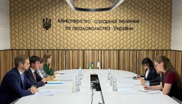Україна сподівається незабаром розпочати постачання продукції птахівництва до Японії. 15