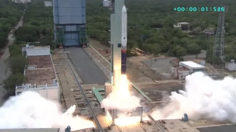 Індія запустила першу приватну ракету в космос 9 Індія запустила першу приватну ракету в космос 5