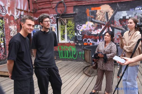 Персонажі твору «Місто» переходять у доросле життя на тлі воєнних подій та ритмів електронної музики. 10 Персонажі твору «Місто» переходять у доросле життя на тлі воєнних подій та ритмів електронної музики. 10