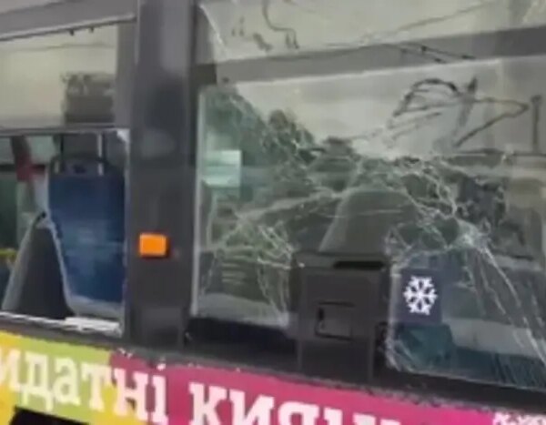 Головна 123 Київський громадський транспорт працює по-новому після російських обстрілів