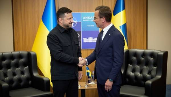 Головна 81 Шведський прем’єр-міністр провів зустріч із Зеленським щодо постачання Gripen та навчання пілотів