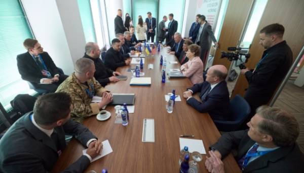 Головна 73 Зеленський провів зустріч з американською делегацією Конгресу, обговоривши постачання ракет Patriot та…