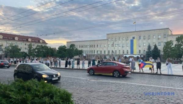 У Києві та інших містах тривають акції на підтримку Федорова 44 У Києві та інших містах тривають акції на підтримку Федорова 44