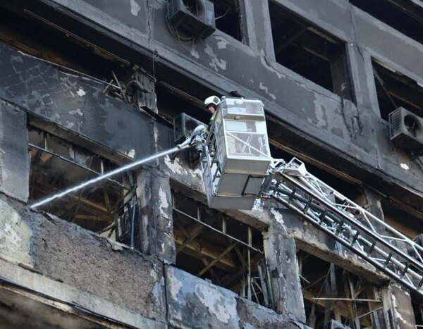 Київ зазнав обстрілів 30 липня: загоряння повністю загасили, триває розчищення уламків (фото)