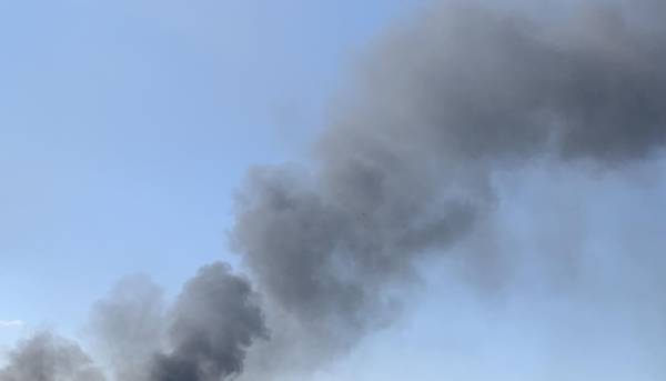 Зайнялася пожежа на Запорізькій ТЕС, за два кілометри від ЗАЕС.