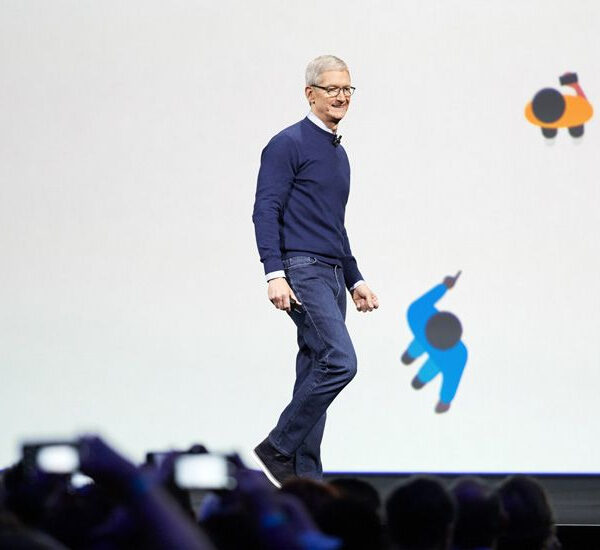 Головна 130 Тім Кук вступає в бій з ЄС: Apple рятує майбутнє…