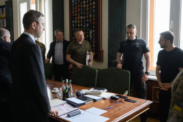 Оборона, економіка та дипломатія: Зеленський провів зустріч з оновленим урядом 6
