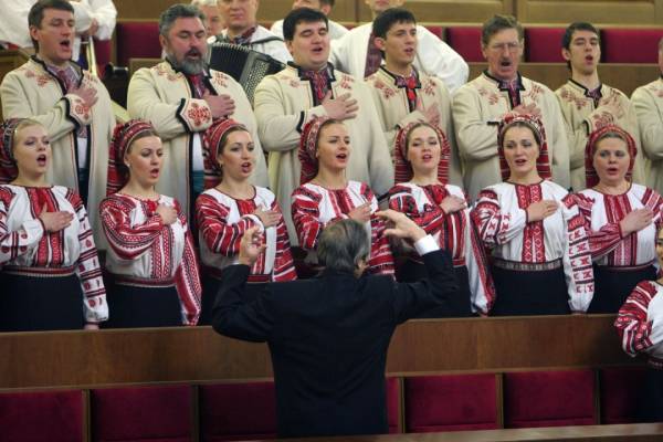 «Молитва…» зберігає й передає національний код крізь століття 7 «Молитва…» зберігає й передає національний код крізь століття 7
