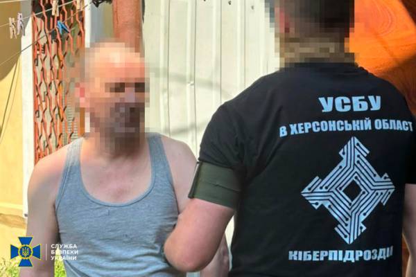Служба безпеки України затримала бізнесвумен, яка закликала громадян Росії завдати удару по Урядовому кварталу в столиці України. 8