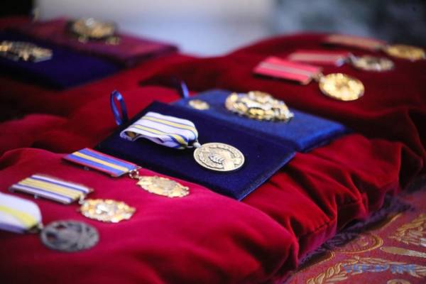 На згадку про Валентину Савіцьку. «Я прагну, аби кожен знав, якою була моя Валя» 21 На згадку про Валентину Савіцьку. «Я прагну, аби кожен знав, якою була моя Валя» 21