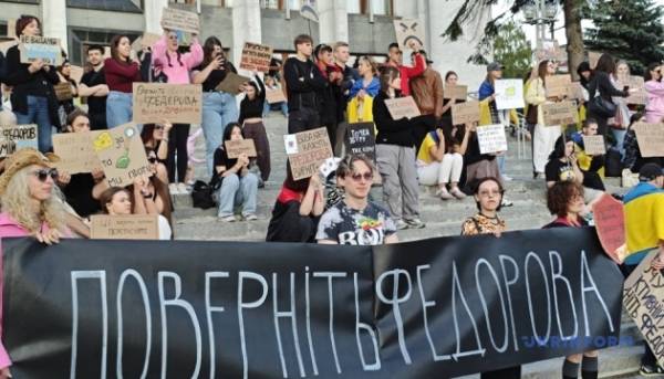 Мітинги в Києві та інших містах тривають вже шостий день поспіль. 27 Мітинги в Києві та інших містах тривають вже шостий день поспіль. 27