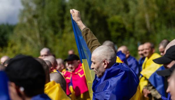Служба безпеки України надала ексклюзивні кадри з сьогоднішнього обміну військовополоненими. 7