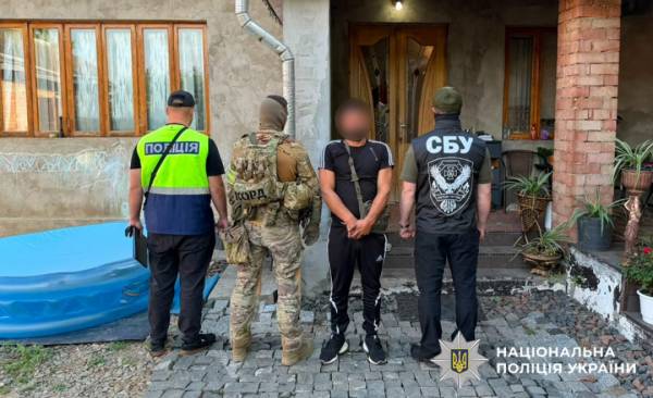Українські та болгарські правоохоронці викрили міжнародне злочинне угруповання, що займалося незаконним обігом наркотиків. 11 Українські та болгарські правоохоронці викрили міжнародне злочинне угруповання, що займалося незаконним обігом наркотиків. 11