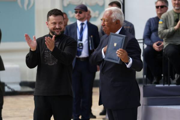 Європа поспішає виділити Україні фінансову допомогу для зміцнення протиповітряної оборони та енергетичного сектору, заявив Кошта. 12 Європа поспішає виділити Україні фінансову допомогу для зміцнення протиповітряної оборони та енергетичного сектору, заявив Кошта. 12