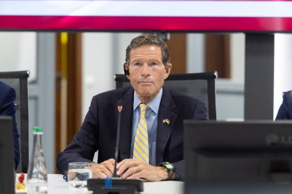 Хмара і сенатор Блюменталь обговорили зміцнення взаємовигідного партнерства між Україною та Сполученими Штатами. 7