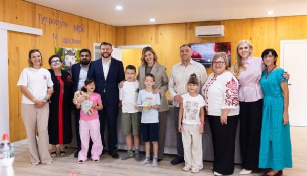 Головна 113 Україна запроваджує інноваційну соціальну послугу «Родинний дім».